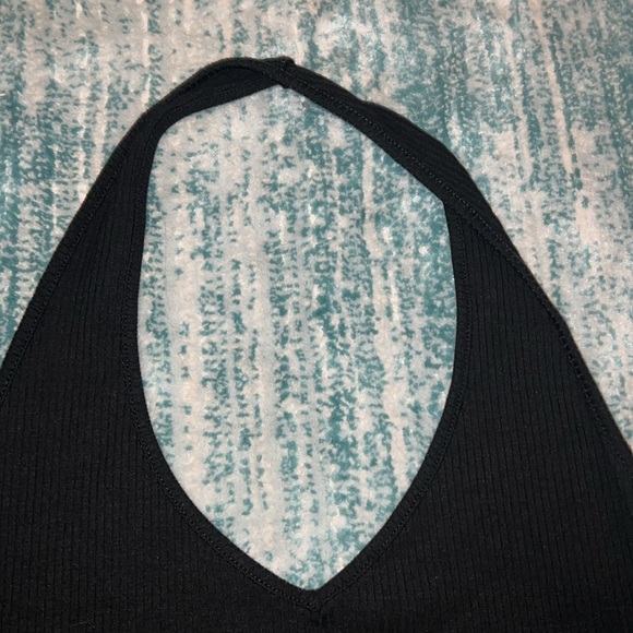 BRAND NEW NEVER WORN BALCK HALTER TOP - Picture 2 of 4
